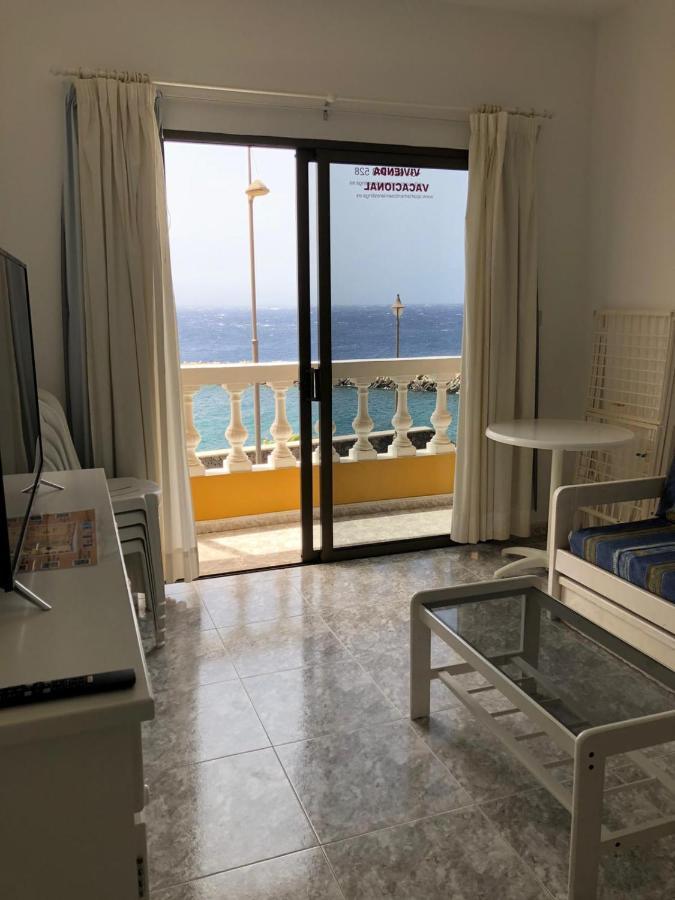 Vv 122 Con Balcon En Primera Linea De Mar