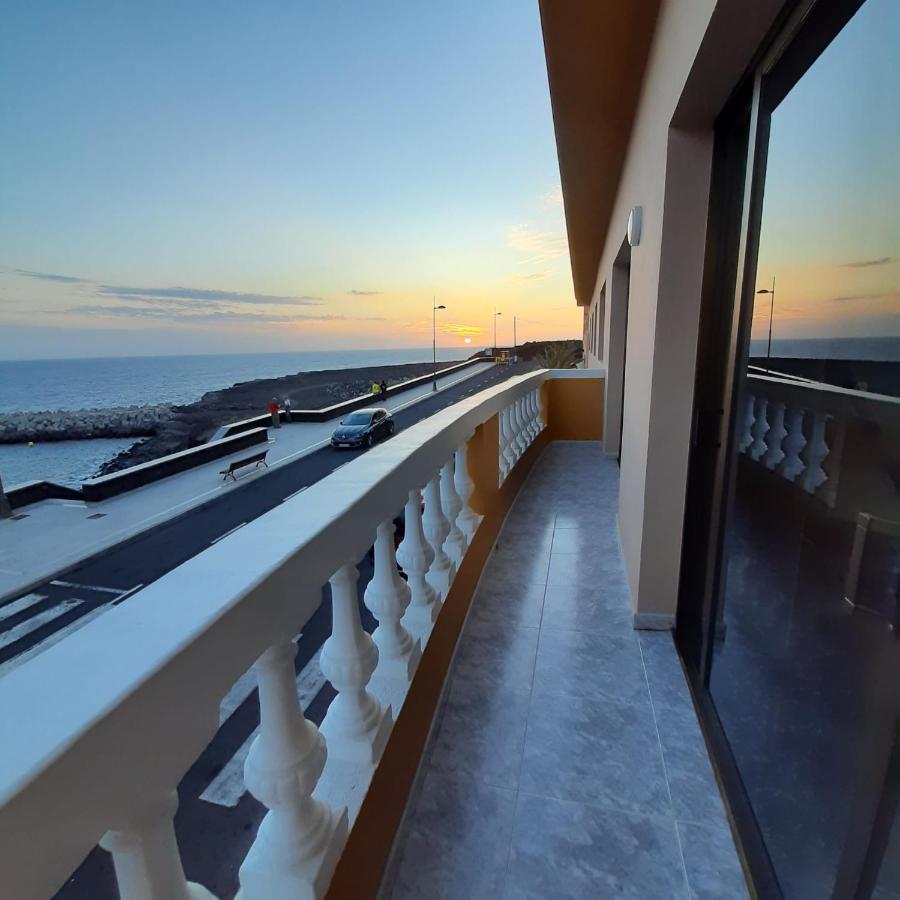 Vv 122 Con Balcon En Primera Linea De Mar * La Restinga